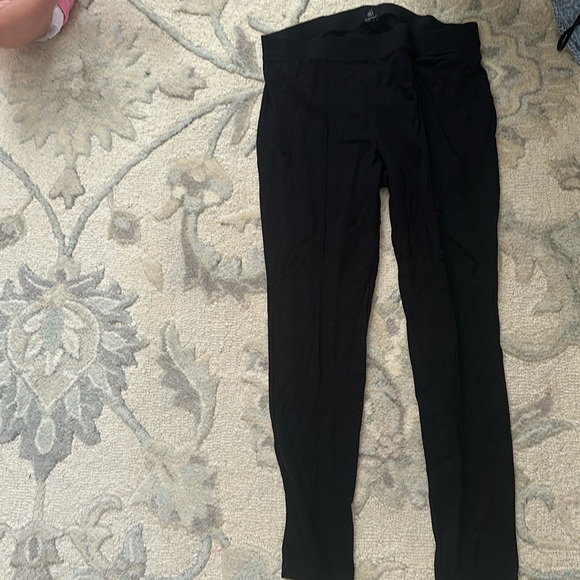 HUE black leggings size L - Picture 1 of 3